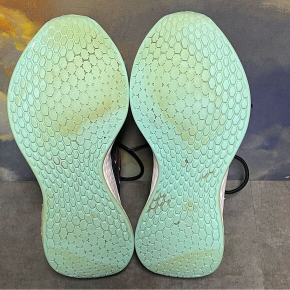 New Balance Fresh Foam Roav Women's Black Running Shoes Size 8.5M - Picture 16 of 16